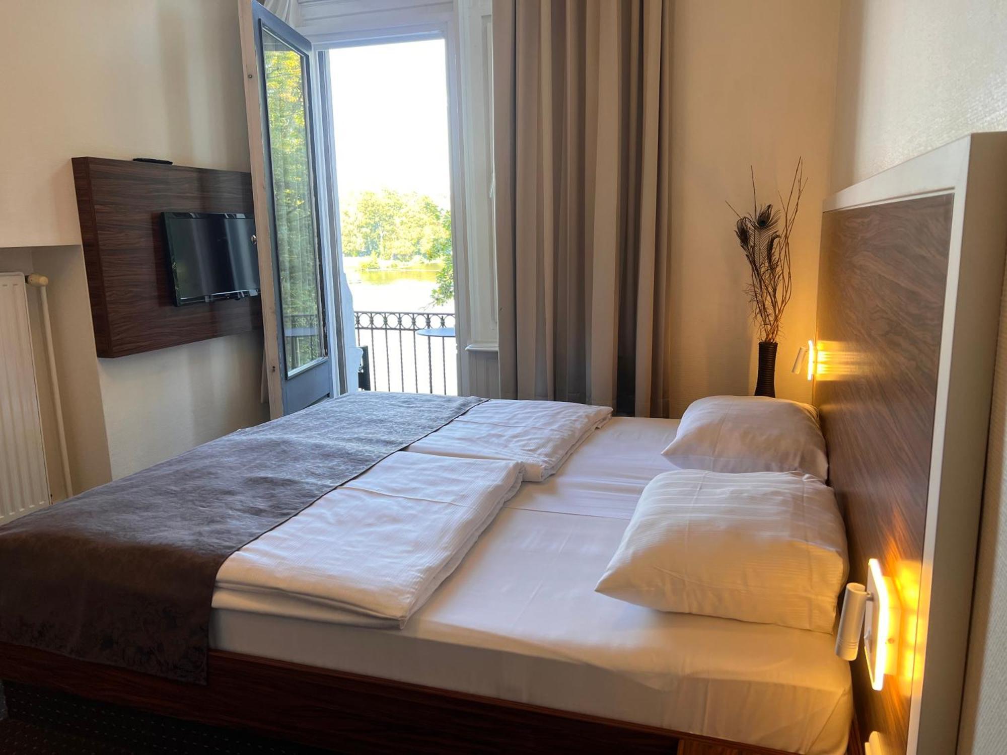 Hotel Excellent Lübeck Kültér fotó